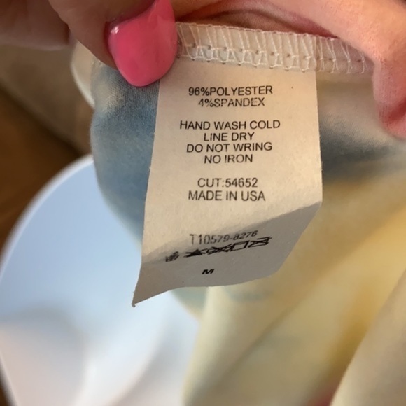 WOMEN’S Oversized HoneyMe Tie-die Top - Picture 5 of 5